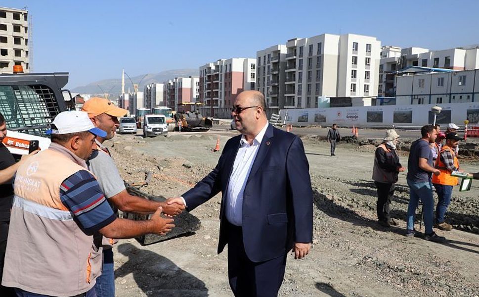 Başkan Akpınar Doğukent Mahallesinde Devam Eden Çalışmaları Yerinde İnceledi