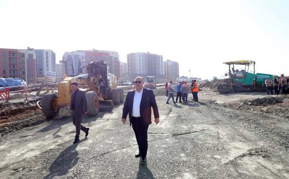 Başkan Akpınar Doğukent Mahallesinde Devam Eden Çalışmaları Yerinde İnceledi