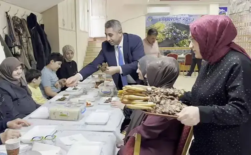 Anneler Günü’nde '100 anneye 100 kilo cağ kebabı' etkinliği