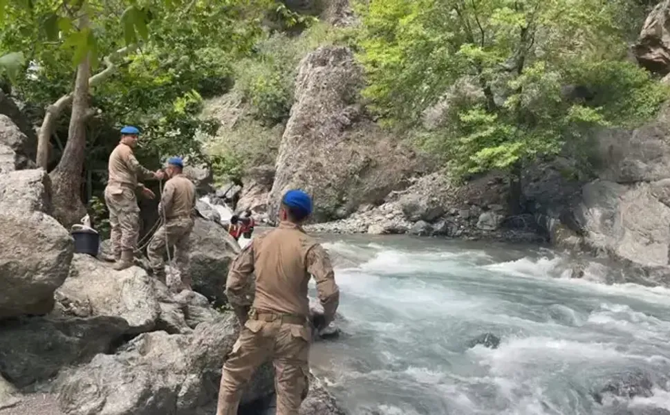 Dereye düşerek kaybolan 9 yaşındaki çocuğun cesedi bulundu