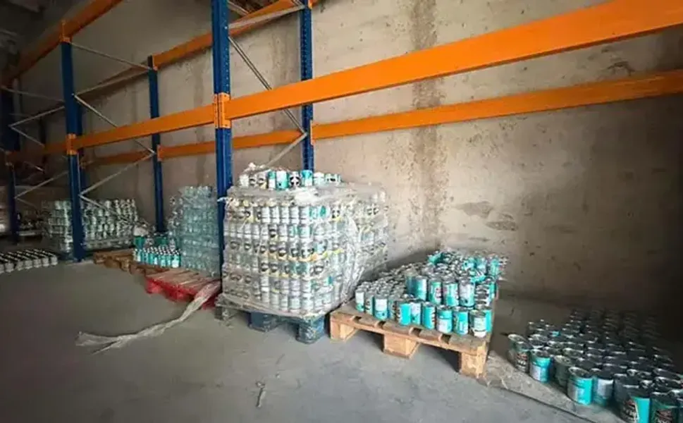 Bayram öncesi tarihi geçmiş ürünlere yeni tarih basılan depoya baskın