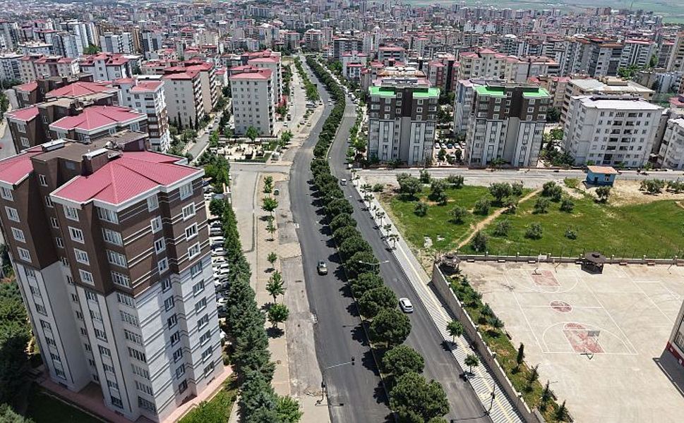 Ahır Dağı Caddesi’nde Asfalt Serimi Tamamladı