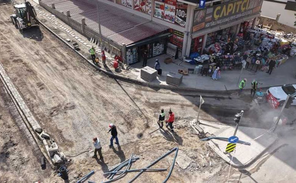 Büyükşehir, Cahit Zarifoğlu Caddesi’nde Kapsamlı Yenileme Çalışması Başlattı