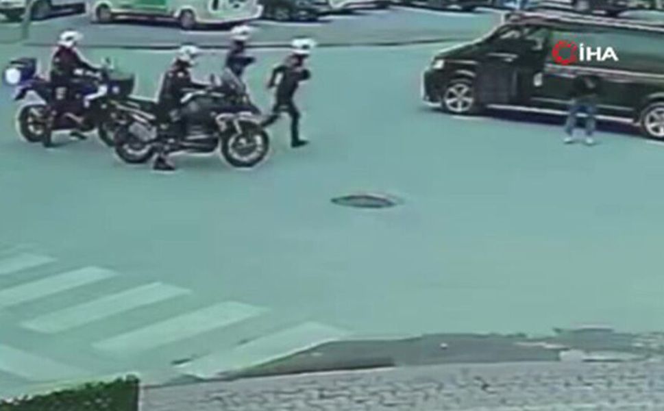 Araç sürerken boğazına erik kaçtı, hayatını Yunus polisleri kurtardı