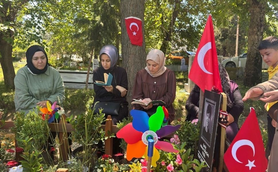 Kahramanmaraş'taki Okul Saldırısının Ardından Ailelerden Dayanışma Ziyareti