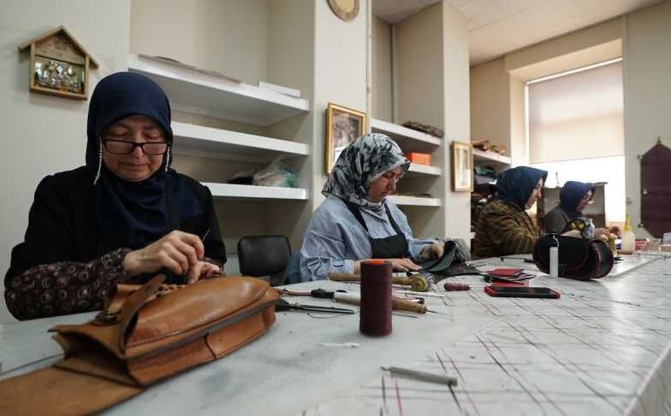 Sanattan Meslek Edinmeye; KAMEK Kursları Hayatlara Dokunuyor