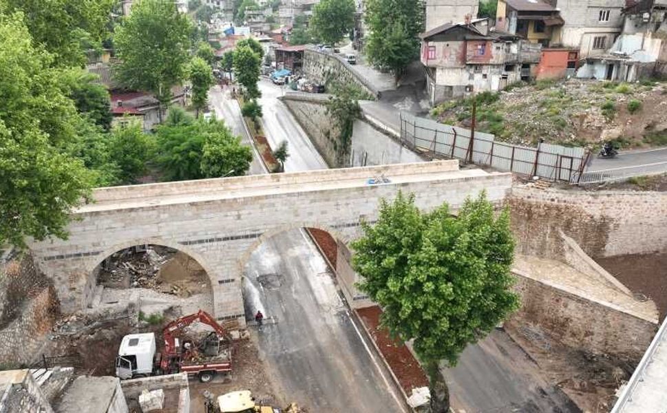 Depremde Hasar Almıştı: Kanlıdere Köprüsü’nde Sona Gelindi