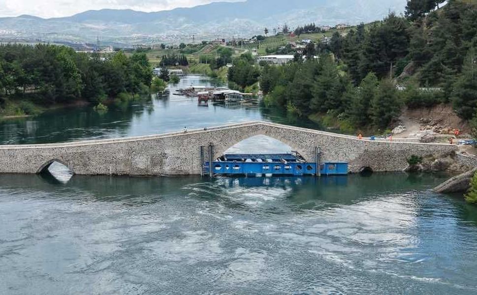 Asırlık Miras Yeniden Ayağa Kalkıyor; Ceyhan Köprüsü’nde Restorasyonda Sona Gelindi