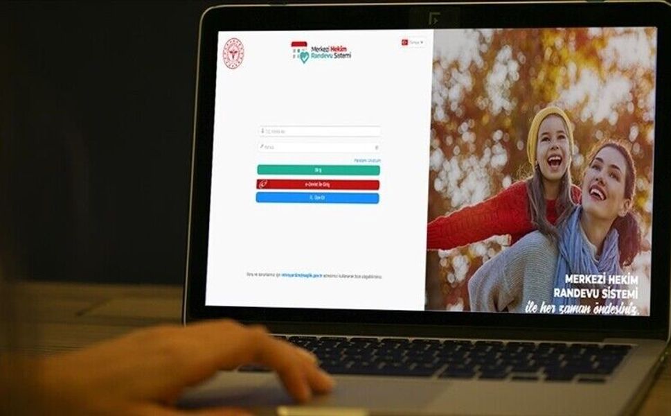 MHRS'de bekleyen hasta sayısı azalıyor