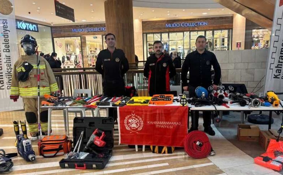 Büyükşehir İtfaiyesinden Trafik Haftası’nda Farkındalık Etkinliği