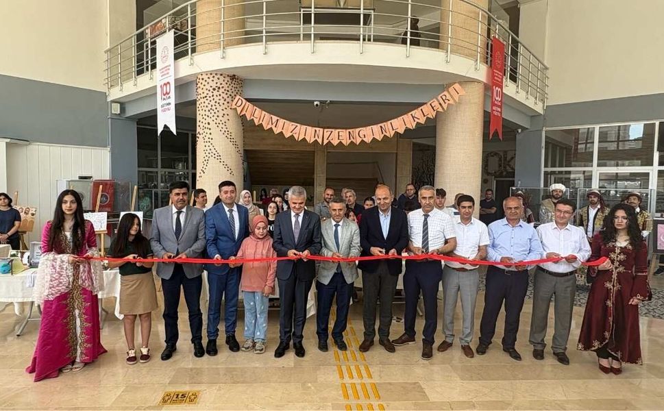 Kahramanmaraş’ta Dilimizin Zenginlikleri Projesi Yıl Sonu Sergisi Açıldı