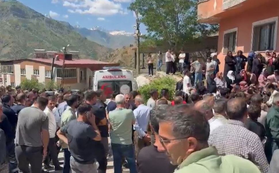 Uzman çavuş kayınpederinin evini bastı: 4 ölü