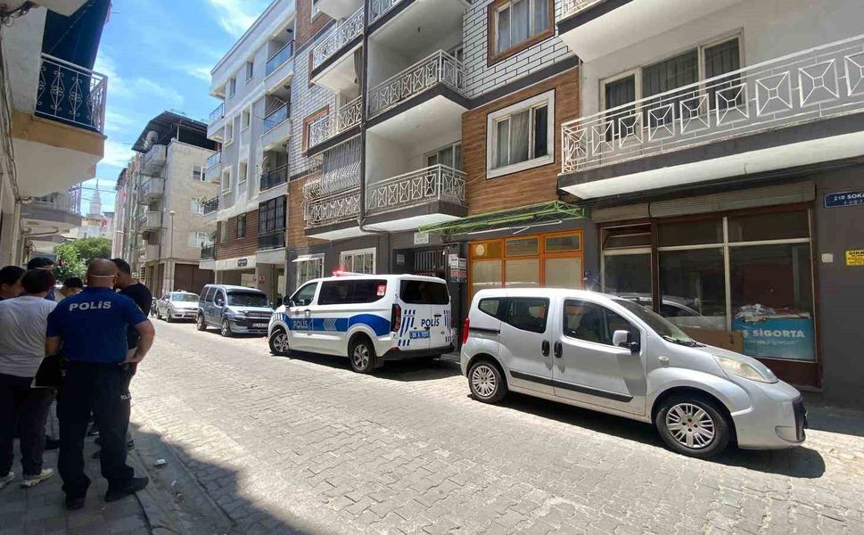 Apartmanı saran kötü kokunun sebebi ces*t çıktı