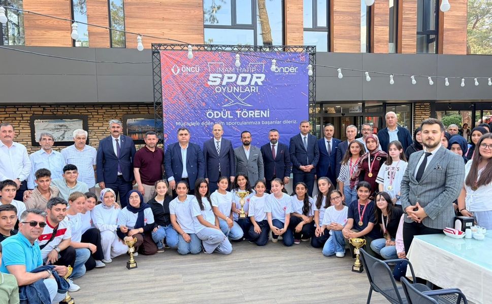 Kahramanmaraş’ta İmam Hatip Spor Oyunları Coşkusu Ödül Töreniyle Taçlandı