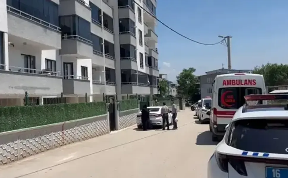 Tartıştığı eşini 10 yaşındaki oğlunun gözü önünde öld*rdü
