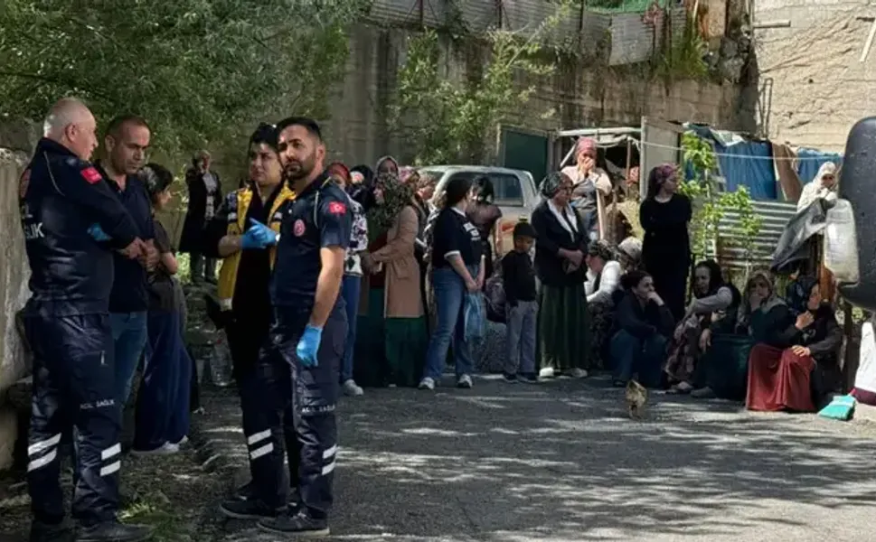 Yaşadığı binanın bodrum katında ölü bulundu, kayıp eşi aranıyor