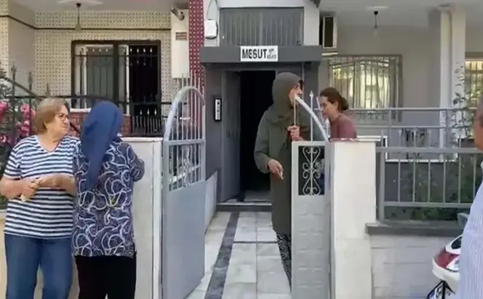 Tartıştığı boşanma aşamasındaki eşini öldürdü, kızını yaraladı