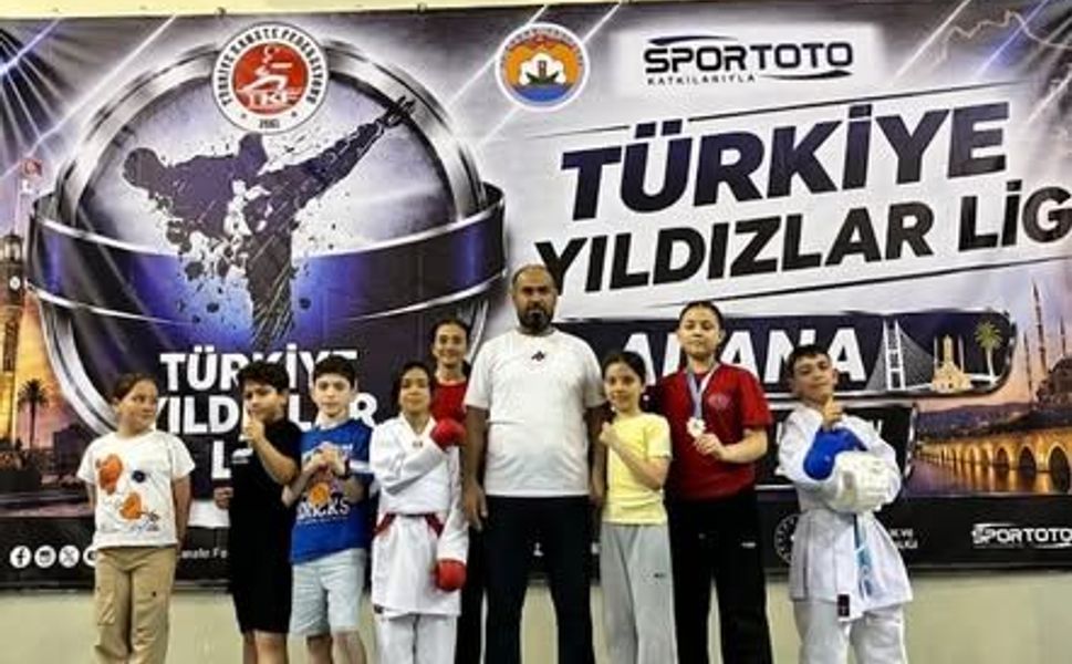 Kahramanmaraşlı Karatecilerden Madalya Şov