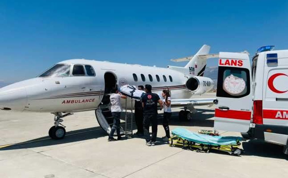 Kahramanmaraş'taki okul saldırısında yaralanan öğrenci ambulans uçakla Ankara'ya sevk edildi