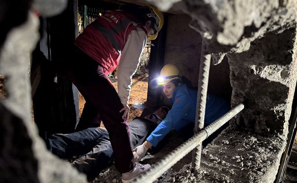 Kahramanmaraş'ta 46 gönüllü kadın afetlere karşı arama kurtarma eğitimi aldı
