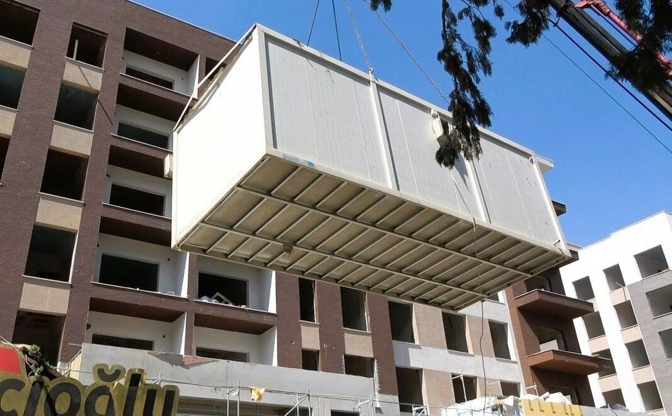 Kahramanmaraş'ta esnafa verilen konteynerler kaldırılmaya başlandı