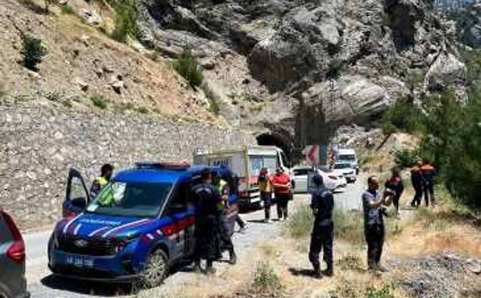 Kahramanmaraş'ta nehirde kaybolan vatandaşı arama çalışmaları sürüyor