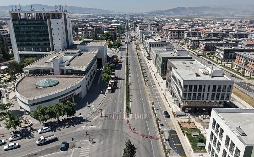 Sürücülerin Dikkatine! Azerbaycan Bulvarı’nda Altyapı Çalışması Başladı