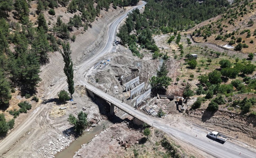 Bertiz’in Yeni Köprüsü Hızla Yükseliyor