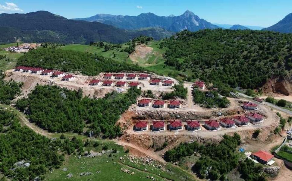 Kahramanmaraş’ta 30 Çelik Köy Evi Tamamlandı Ama Teslim Edilemiyor