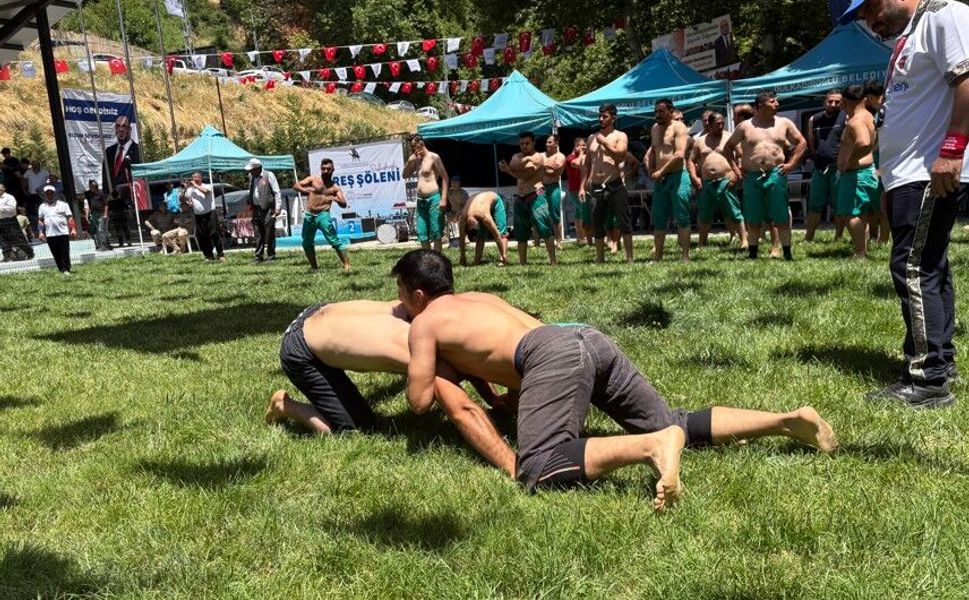 23. Geleneksel Dereköy Güreş Festivali Coşkusu