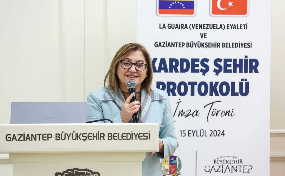 Gaziantep Belediye Başkanı Fatma Şahin, bir maaşını Venezuela'ya bağışladı