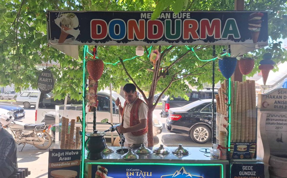 Kahramanmaraş’ta Sıcak Hava Dondurmaya İlgiyi Artırdı