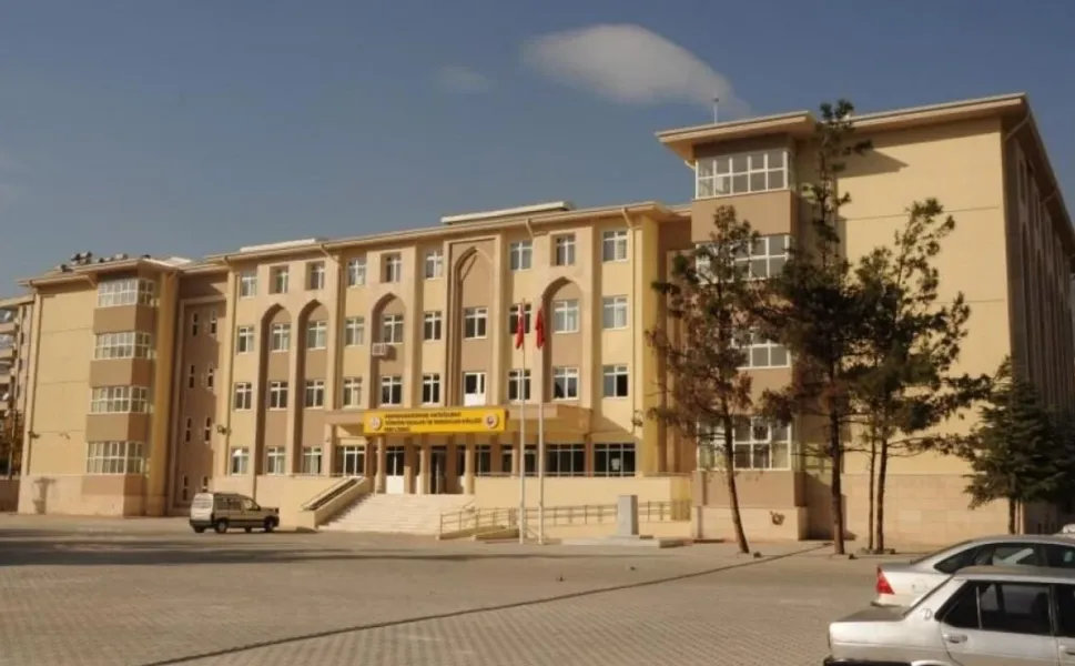 Kahramanmaraş’ın en gözde lisesine yoğun ilgi gösteriliyor