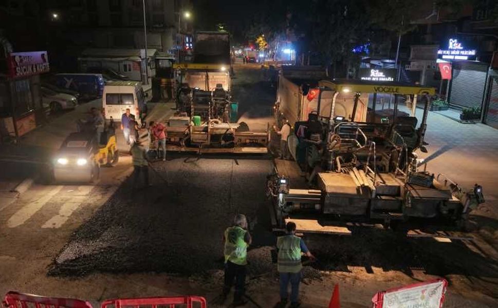 Kahramanmaraş'ta Asfalt Mesaisi Gece Gündüz Kesintisiz Sürüyor