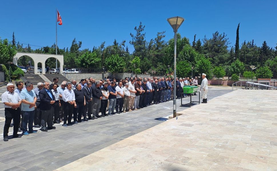 Necati Okay’ın Kayınvalidesi Son Yolculuğuna Uğurlandı