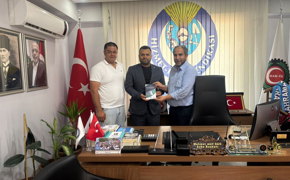 İbrahim Sarı’dan Mehmet Akif Dağ’a Kitap Takdimi