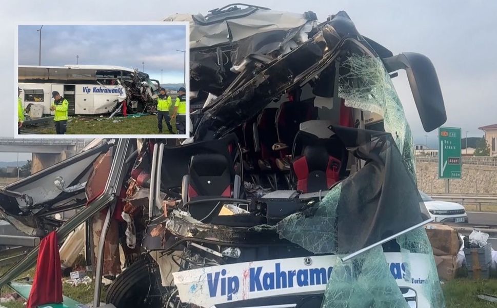 Kahramanmaraş yolcu otobüsü kaza yaptı: 15 kişi yaralandı
