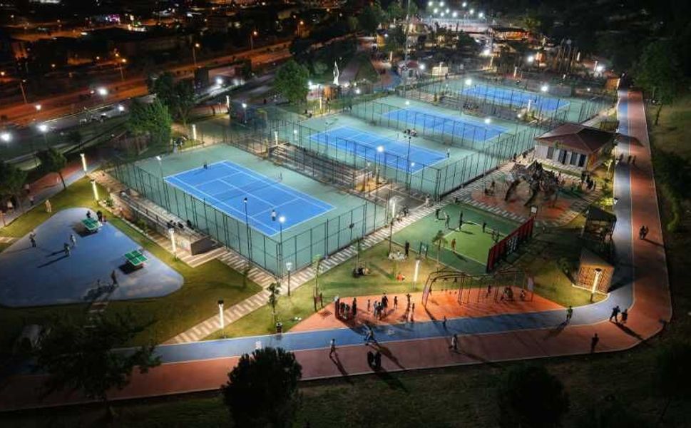 Kahramanmaraş'ta Ödüllü Tenis Turnuvasına Başvurular Başladı