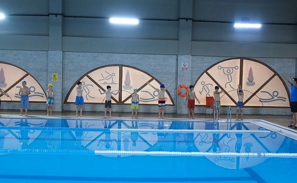 Onikişubat Belediyesi’nin ücretsiz Yaz Yüzme Kursları’na kayıtlar devam ediyor