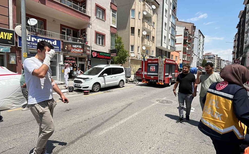 Nişanlı çiftin ’ayrılık’ kavgası kanlı bitti: 1 kişi yaralandı