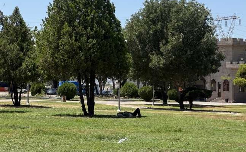 Kahramanmaraş'ta sıcak hava günlük yaşamı olumsuz etkiliyor