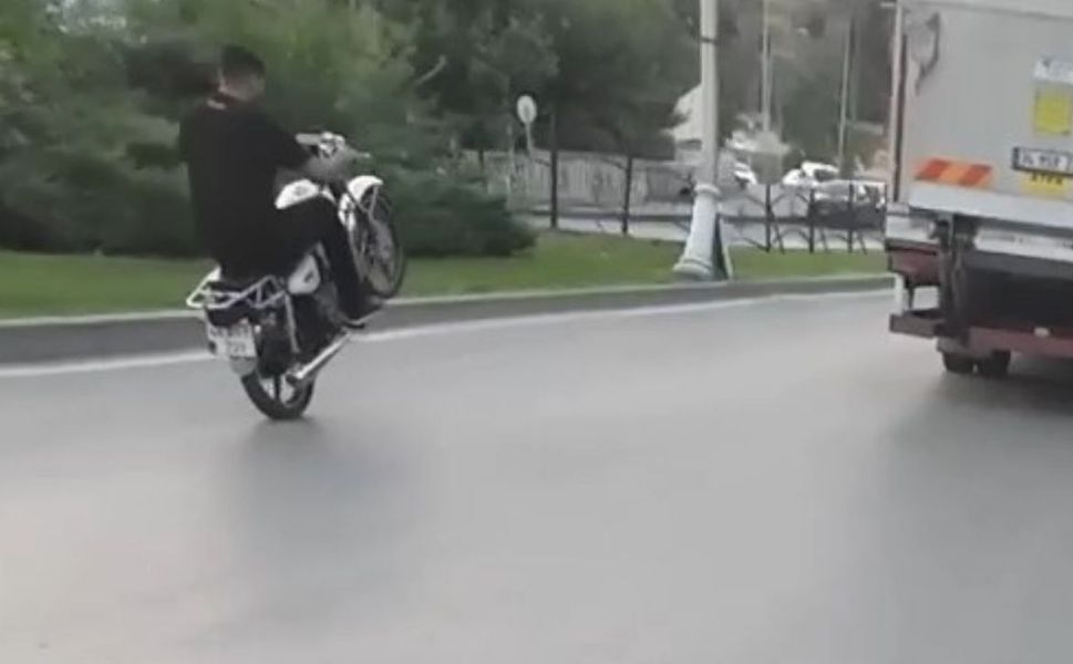 Kahramanmaraş’ta trafikte tehlikeli hareketler kamerada
