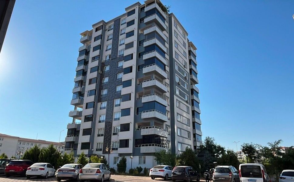 Gaziantep’te asansörde sıkışan yaşlı kadın hayatını kaybetti