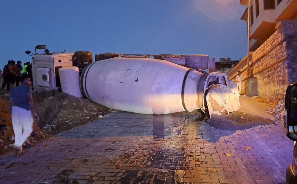 Kahramanmaraş'ta Beton Mikseri Devrildi: 1 Kişi Yaralandı