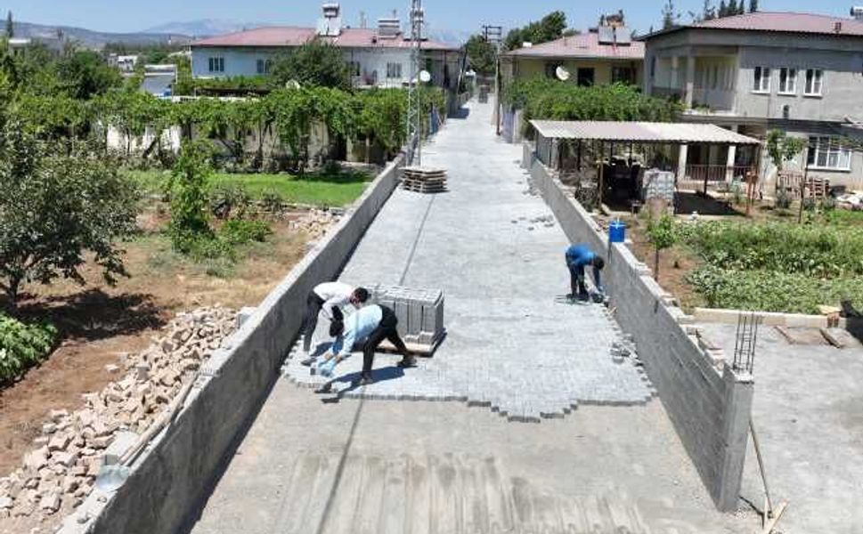 Kılılı Mahallesi Zülfikar Sokak'ta Parke Taşı Döşeme Çalışmaları Sürüyor