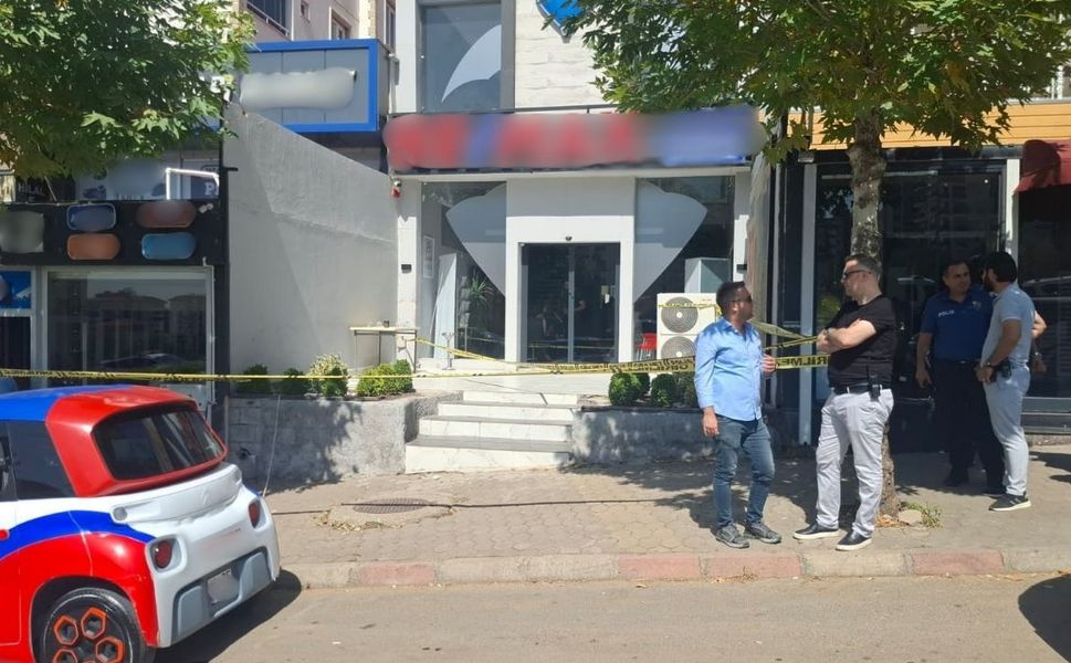 Kahramanmaraş'ta Emlakçıya Silahlı Saldırı! Maskeli Şüpheli Ateş Açtı