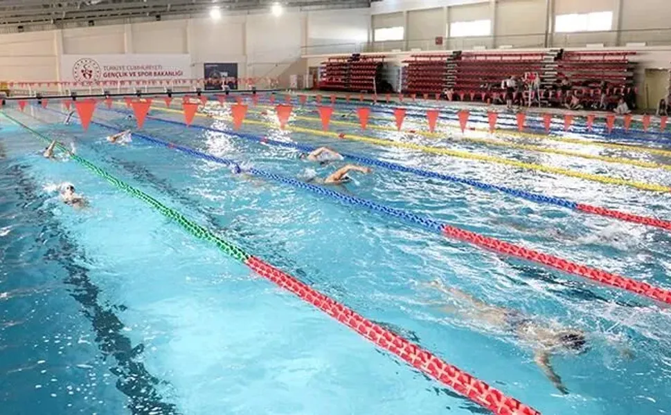 Kahramanmaraş’ta en sevilen spor dalı yüzme
