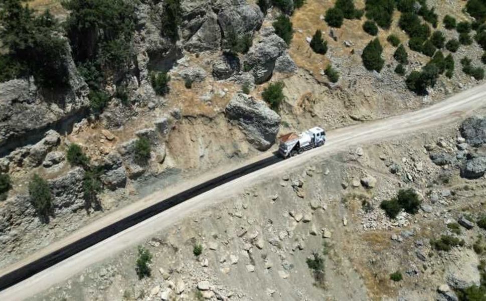 Karagöl-Çobanlı Bağlantı Yolunda Sathi Kaplama Çalışmaları Başladı