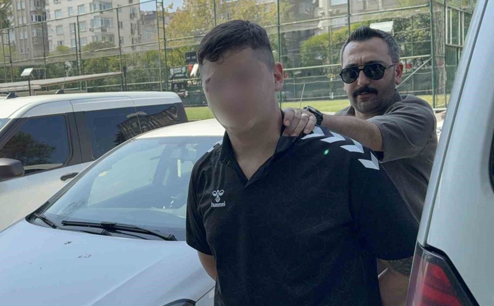 17 yaşındaki çocuk 2 kişiyi bıçakladı