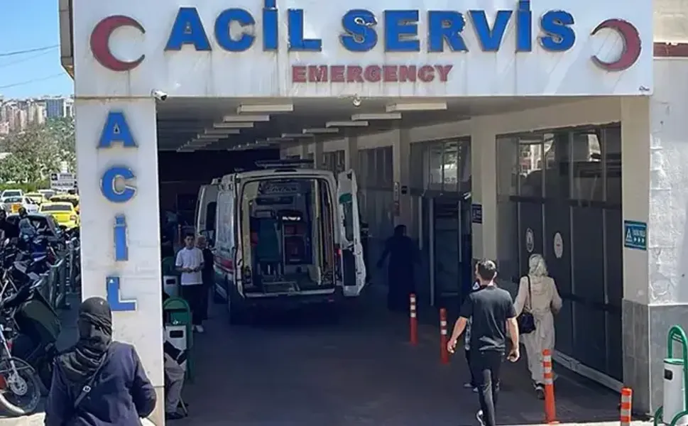 Yanan araçta 4 çocuk annesinin cesedi bulundu; 4 gözaltı